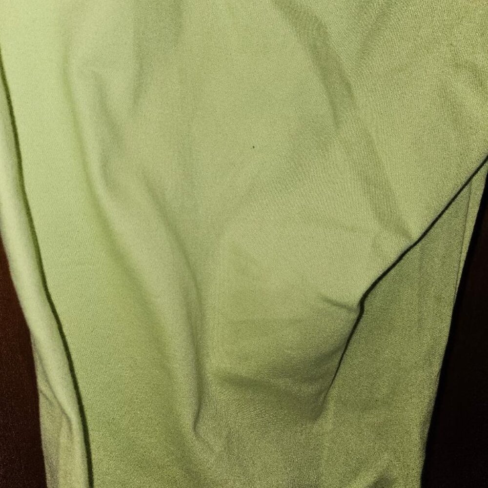 St. Johns Bay Lime Green Capri Pants Women's Size 12 NWT